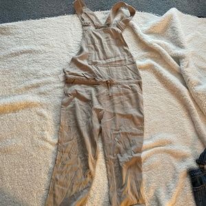 Vineyard vines overalls
